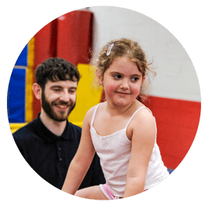 Cours de gymnastique pour enfants en intérieur