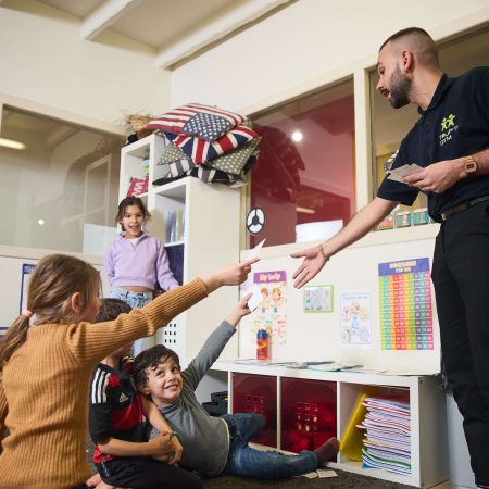 Stage Toup’ti Gym : activités immersives, comme les cours d'anglais pour enfants, favorisant apprentissage et confiance